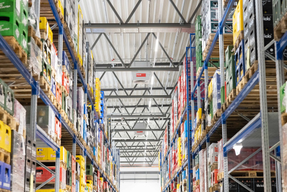 Lagerhalle-Logistikzentrum-Hallenklima_Hoval